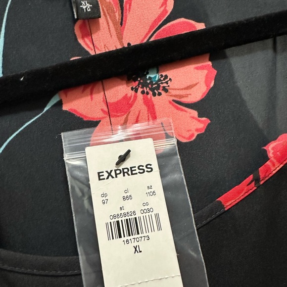 Express blouse - Picture 2 of 2